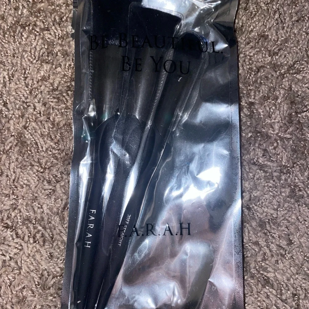 F.A.R.A.H Makeup Brush Set